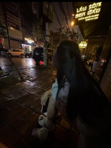 Trang chủ 147 Ảnh girl che mặt buồn dưới mưa