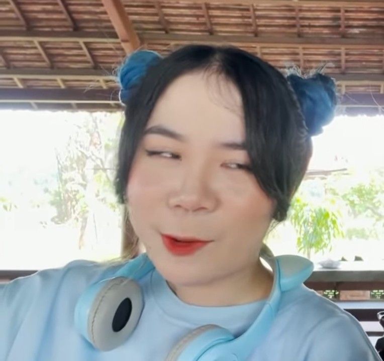 Hình ảnh dìm mèo Simmy